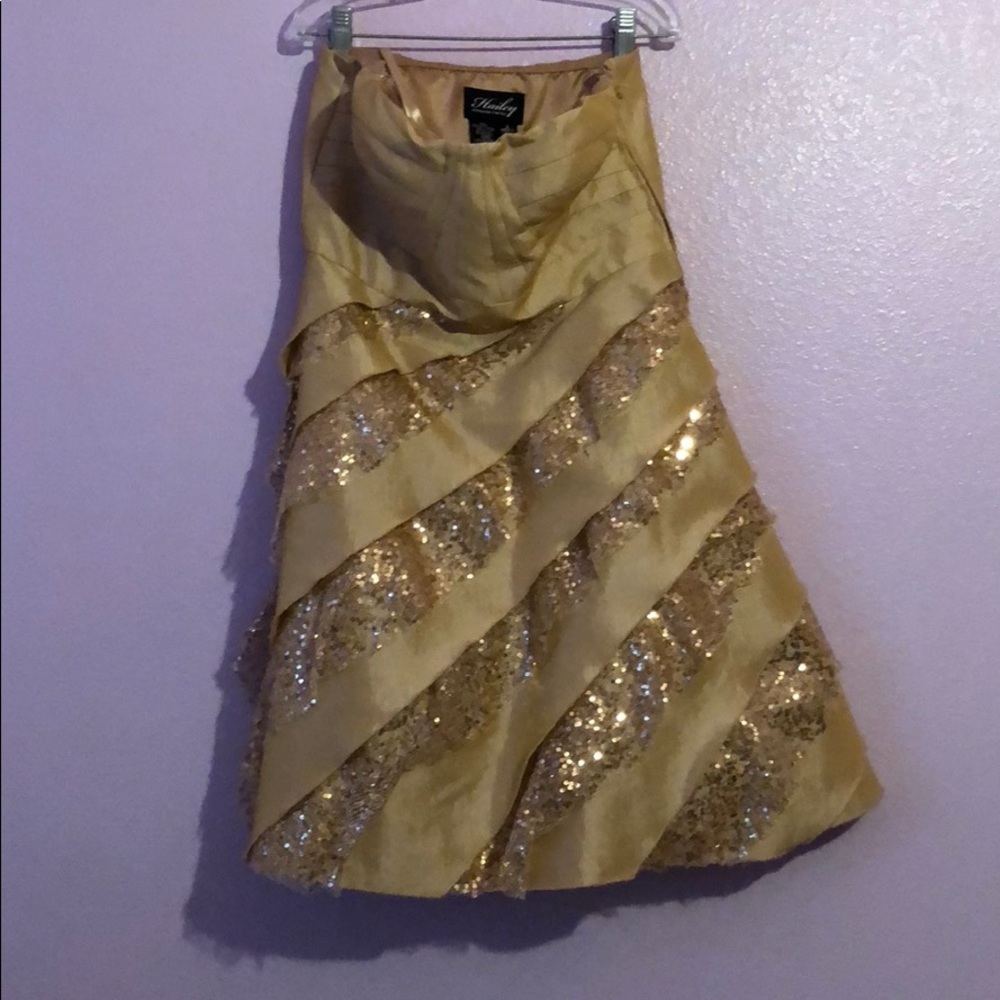 Gold sparkle dress!